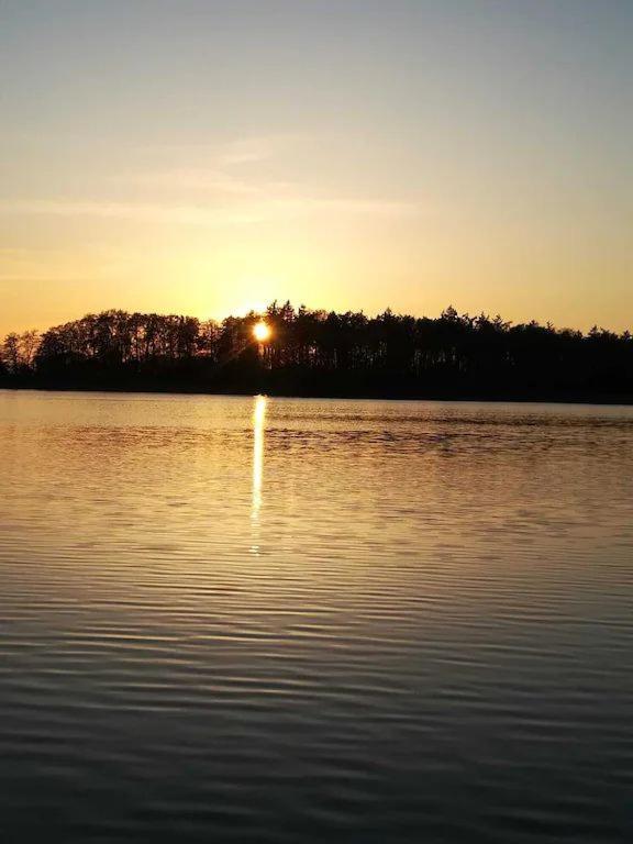Apartment In Ruhiger Wohnlage Sie Sind In 3 Minuten Am Trebbower See Oder In 30 Minuten An Der Ostsee Klein Trebbow Eksteriør billede